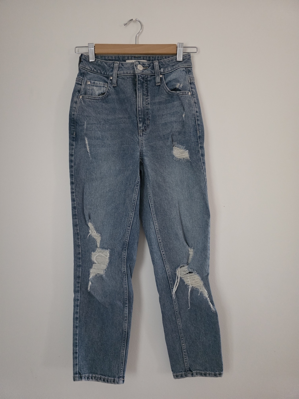 Guess High-Rise Distressed Light Blue Mom Jeans